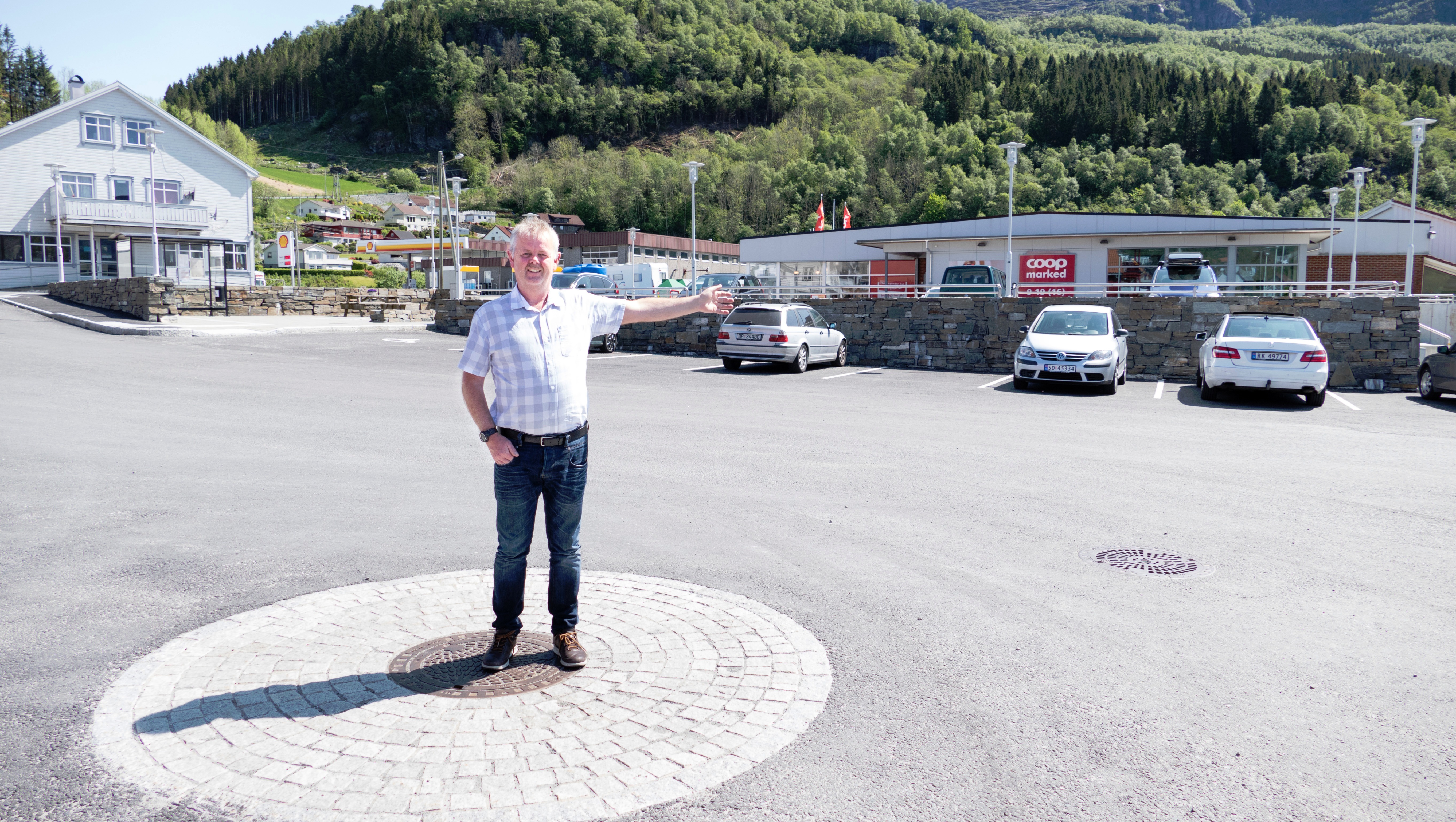 Tradisjon bygd på dugnad og støtte frå næringslivet