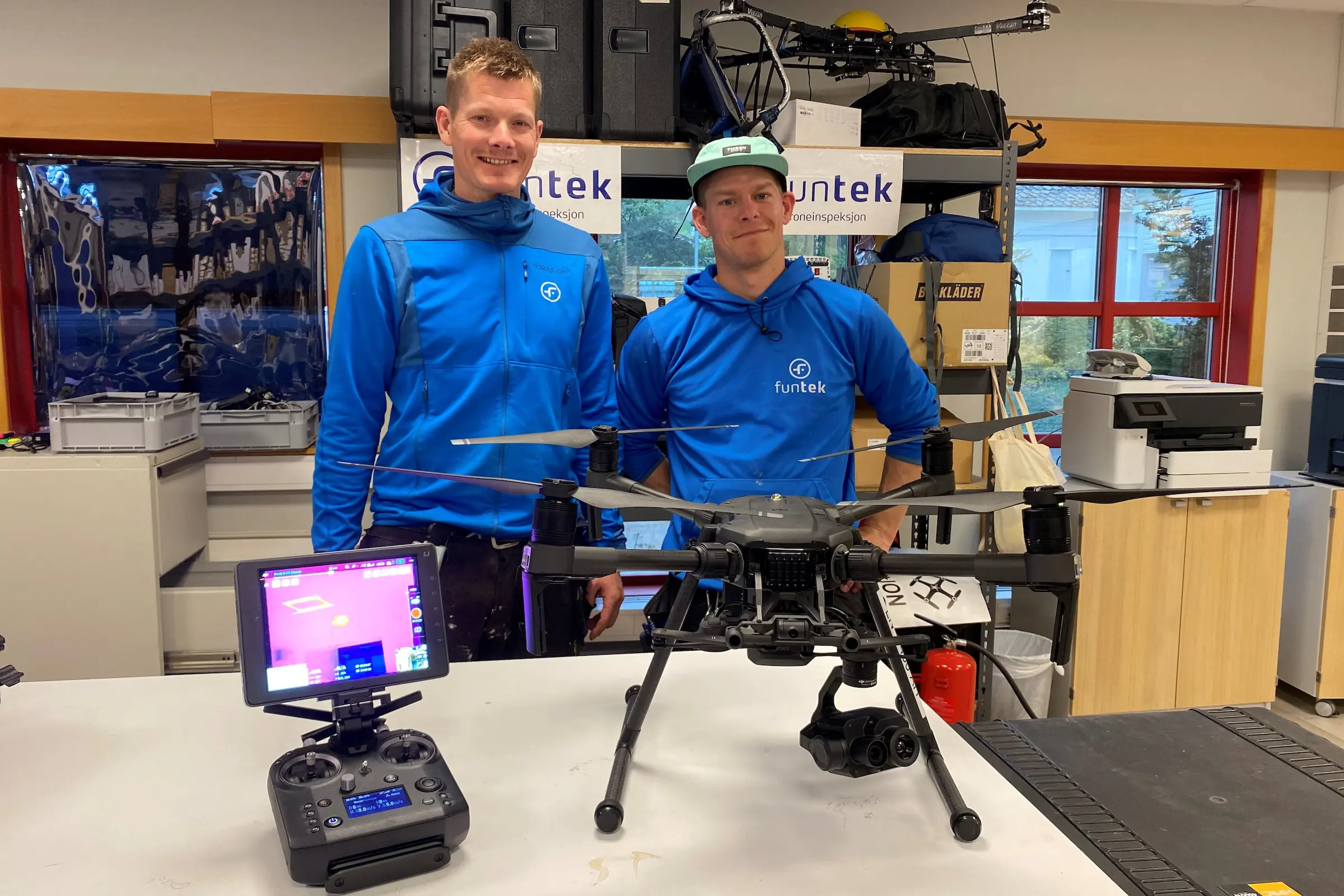 Elektrikarbedrift med lidenskap for dronar